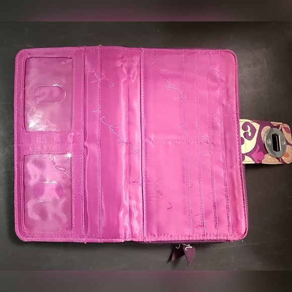 Vera Bradley turn lock wallet  pattern Plumb Crazy - Picture 4 of 4